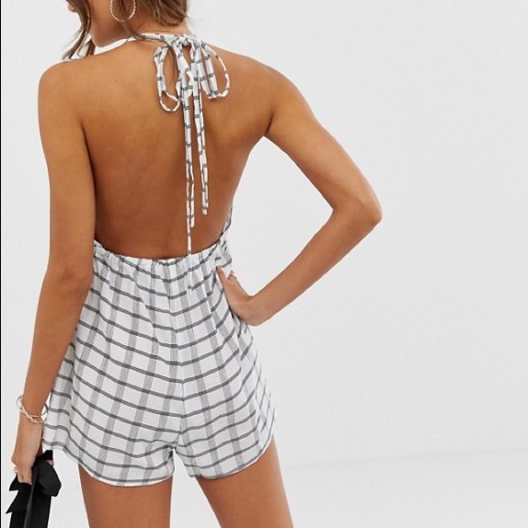 Asos crinkle halter playsuit - Picture 2 of 3